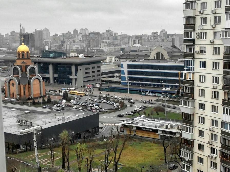 Патриарха Скрипника 7,Жд Вокзал, Ультрамарин Apartamento Kiev Exterior foto